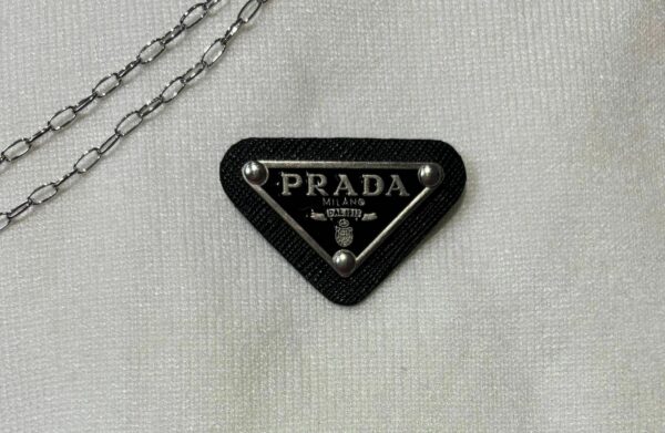 Broszka typu PRADA'